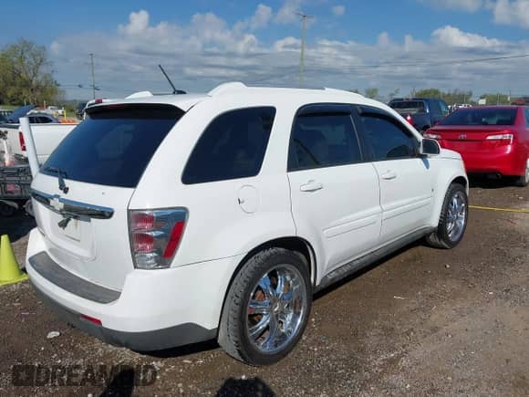 2008 Chevrolet Equinox LT с VIN 2CNDL53F186075665, выставлен на аукционе IAAI как лот 43401578 с пробегом 160 571 миль миль и . История ставок и продаж доступна на DreamBid. Изображение 14.