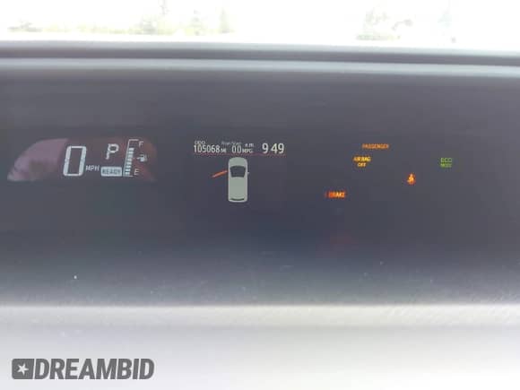 2015 Toyota Prius One z VIN JTDKDTB30F1101905, wystawiony jako IAAI lot #42971226 z przebiegiem 105 068 mil mil oraz . Historia ofert i sprzedaży dostępna na DreamBid. Obrazek 7.