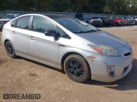 2010 Toyota Prius III with VIN JTDKN3DU7A0198408, listed as a IAAI auction lot 43530579 with 167,953 mi miles and . Bid and sale history available at DreamBid. Image 1.