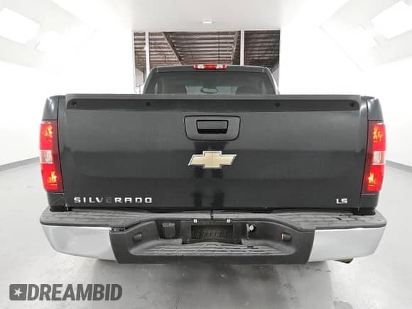2009 Chevrolet Silverado 1500 Work Truck z VIN 1GCEC14X89Z186339, wystawiony jako Copart lot #69156165 z przebiegiem 173 235 mil mil oraz Czysty tytuł • Clean title. Historia ofert i sprzedaży dostępna na DreamBid. Obrazek 6.