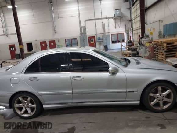 2007 Mercedes-Benz C 230 Sport with VIN WDBRF52H67F859122, listed as a IAAI auction lot 42916389 with 157,115 mi miles and . Bid and sale history available at DreamBid. Image 13.