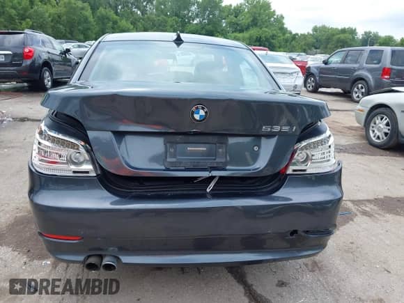 2010 BMW 5 Series 535i xDrive с VIN WBANV9C52AC139630, выставлен на аукционе IAAI как лот 42589210 с пробегом 188 599 миль миль и . История ставок и продаж доступна на DreamBid. Изображение 16.