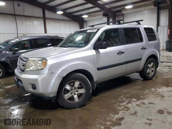 2010 Honda Pilot LX with VIN 5FNYF3H23AB501038, listed as a Copart auction lot 70456665 with 360,096 mi miles and Clean title. Bid and sale history available at DreamBid. Image 1.
