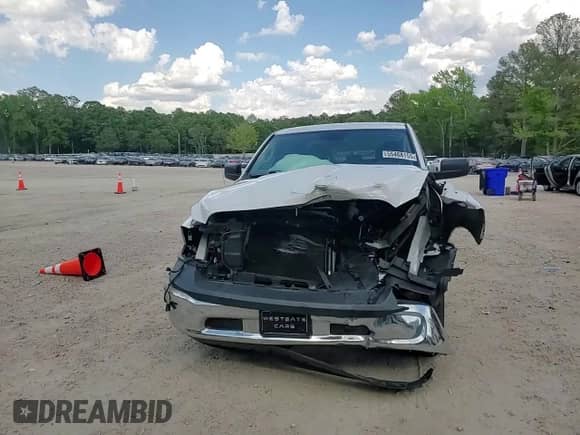 2018 Ram 1500 Tradesman z VIN 1C6RR6FT5JS188240, wystawiony jako Copart lot #55468155 z przebiegiem 94 829 mil mil oraz Szkoda całkowita • Salvage title. Historia ofert i sprzedaży dostępna na DreamBid. Obrazek 13.