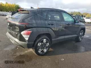 2024 Hyundai Kona SEL с VIN KM8HBCAB9RU146560, выставлен на аукционе Copart как лот 76698014 с пробегом 2 488 миль миль и Списание • Salvage title. История ставок и продаж доступна на DreamBid. Изображение 3.