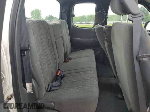 2004 Toyota Tundra SR5 z VIN 5TBBT44124S446978, wystawiony jako Copart lot #63937625 z przebiegiem 267 034 mil mil oraz Czysty tytuł • Clean title. Historia ofert i sprzedaży dostępna na DreamBid. Obrazek 10.