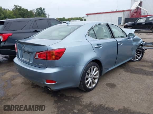 2010 Lexus IS 250 z VIN JTHCF5C2XA5038554, wystawiony jako IAAI lot #43332152 z przebiegiem 113 096 mil mil oraz . Historia ofert i sprzedaży dostępna na DreamBid. Obrazek 4.