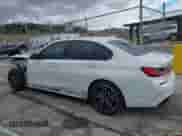 2021 BMW 3 Series 330e xDrive z VIN WBA5P9C00MFK93416, wystawiony jako IAAI lot #41525725 z przebiegiem 24 831 mil mil oraz . Historia ofert i sprzedaży dostępna na DreamBid. Obrazek 15.