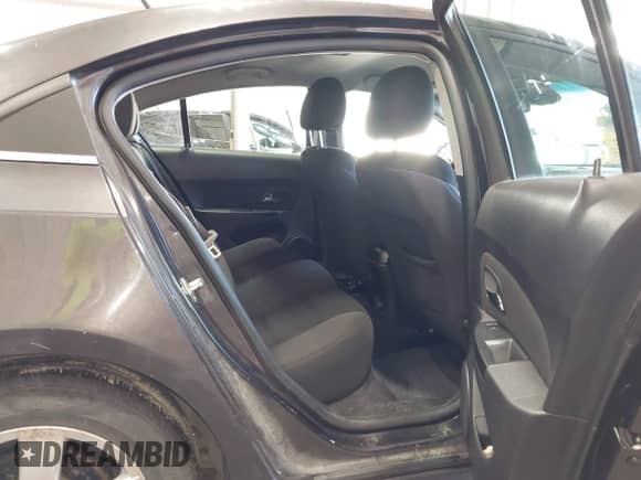 2014 Chevrolet Cruze 1LT с VIN 1G1PC5SB1E7180680, выставлен на аукционе IAAI как лот 43355904 с пробегом 113 924 миль миль и . История ставок и продаж доступна на DreamBid. Изображение 8.