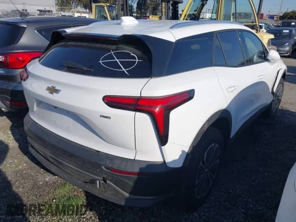 2024 Chevrolet Blazer EV eAWD LT с VIN 3GNKDBRJ0RS231028, выставлен на аукционе IAAI как лот 41461306 с пробегом Не указан миль и . История ставок и продаж доступна на DreamBid. Изображение 4.