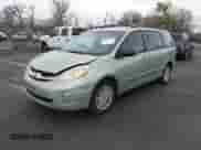 2008 Toyota Sienna XLE с VIN 5TDBK22C98S019421, выставлен на аукционе IAAI как лот 42037261 с пробегом 193 589 миль миль и . История ставок и продаж доступна на DreamBid. Изображение 2.
