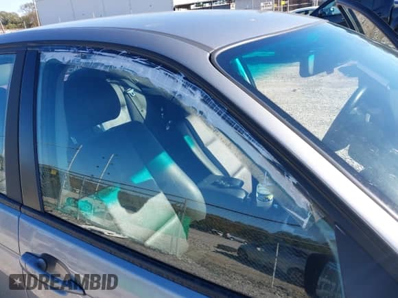 2004 BMW 3 Series 325xi with VIN WBAEU33414PF62660, listed as a IAAI auction lot 43600884 with 115,295 mi miles and . Bid and sale history available at DreamBid. Image 6.