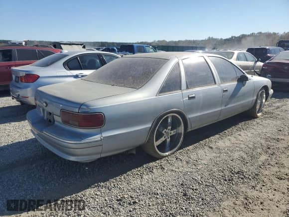1994 Chevrolet Caprice с VIN 1G1BL52W4RR114969, выставлен на аукционе Copart как лот 76950754 с пробегом Не указан миль и Списание • Salvage title. История ставок и продаж доступна на DreamBid. Изображение 3.
