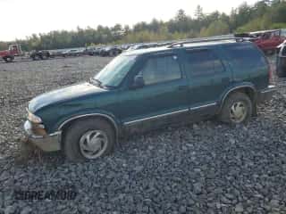 1998 Chevrolet Blazer LT z VIN 1GNDT13W8W2224605, wystawiony jako Copart lot #73725674 z przebiegiem Nie podano mil oraz Czysty tytuł • Clean title. Historia ofert i sprzedaży dostępna na DreamBid. Obrazek 1.