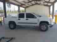2007 Chevrolet Colorado 2LT z VIN 1GCCS13E478105348, wystawiony jako IAAI lot #42820005 z przebiegiem 157 641 mil mil oraz . Historia ofert i sprzedaży dostępna na DreamBid. Obrazek 14.