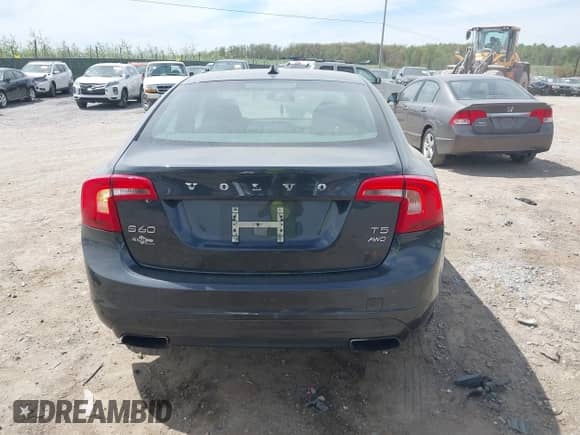2015 Volvo S60 T5 Premier с VIN YV1612TB5F1310965, выставлен на аукционе IAAI как лот 42069463 с пробегом 107 178 миль миль и . История ставок и продаж доступна на DreamBid. Изображение 17.