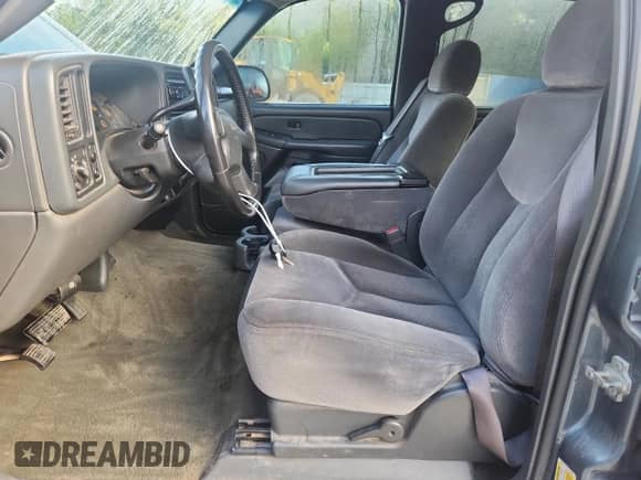 2006 GMC Sierra 1500 SLE1 z VIN 2GTEC13Z761344015, wystawiony jako Copart lot #81309585 z przebiegiem 191 829 mil mil oraz Szkoda całkowita • Salvage title. Historia ofert i sprzedaży dostępna na DreamBid. Obrazek 7.