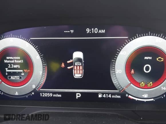 2025 Nissan Pathfinder Platinum z VIN 5N1DR3DJXSC200781, wystawiony jako IAAI lot #43269879 z przebiegiem 12 059 mil mil oraz . Historia ofert i sprzedaży dostępna na DreamBid. Obrazek 7.