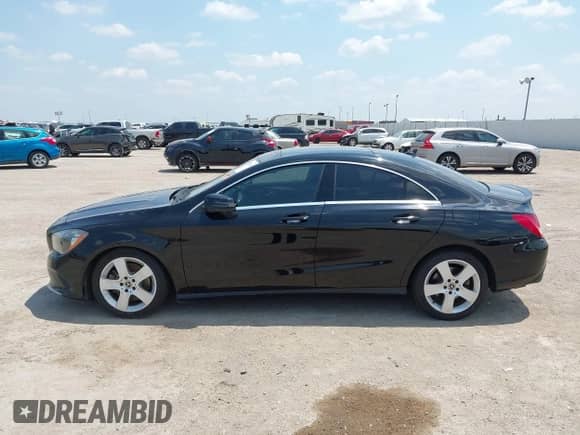 2019 Mercedes-Benz CLA 250 с VIN WDDSJ4EB4KN739780, выставлен на аукционе IAAI как лот 42896311 с пробегом 131 804 миль миль и . История ставок и продаж доступна на DreamBid. Изображение 14.