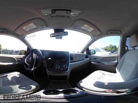 2019 Toyota Sienna LE Auto Access Seat с VIN 5TDKZ3DC5KS017185, выставлен на аукционе IAAI как лот 42814918 с пробегом 130 691 миль миль и . История ставок и продаж доступна на DreamBid. Изображение 20.