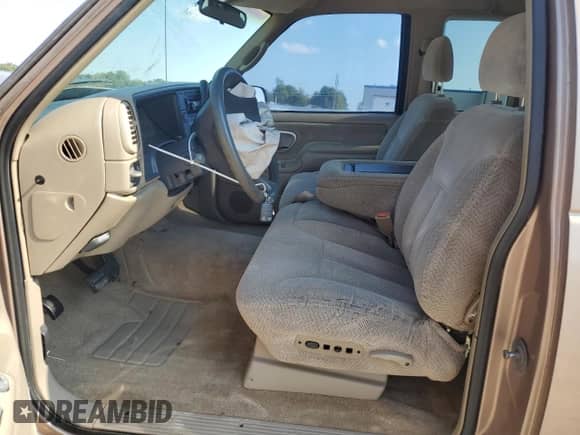 1996 GMC Sierra 1500 с VIN 2GTEC19R0T1530417, выставлен на аукционе Copart как лот 86693235 с пробегом 170 941 миль миль и Списание • Salvage title. История ставок и продаж доступна на DreamBid. Изображение 7.