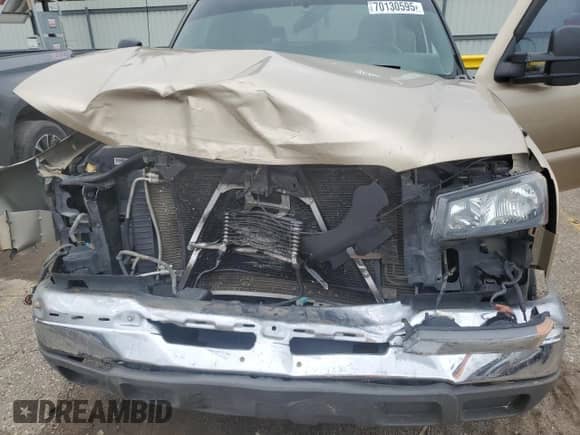 2004 Chevrolet Silverado 2500HD LS с VIN 1GCHC23G14F130113, выставлен на аукционе Copart как лот 70130595 с пробегом Не указан миль и Списание • Salvage title. История ставок и продаж доступна на DreamBid. Изображение 11.