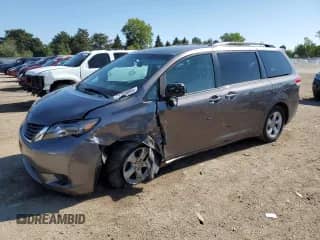 2011 Toyota Sienna LE AAS with VIN 5TDKK3DC3BS059066, listed as a Copart auction lot 71255895 with 162,739 mi miles and Salvage title. Bid and sale history available at DreamBid. Image 1.