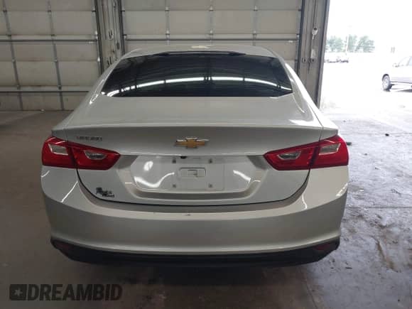 2020 Chevrolet Malibu LS с VIN 1G1ZC5ST5LF013176, выставлен на аукционе IAAI как лот 43114946 с пробегом 84 884 миль миль и . История ставок и продаж доступна на DreamBid. Изображение 17.