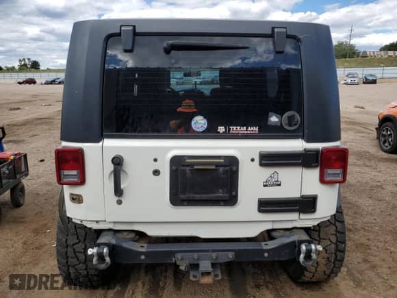 2008 Jeep Wrangler Unlimited Rubicon z VIN 1J8GA69178L531306, wystawiony jako Copart lot #84476765 z przebiegiem 111 979 mil mil oraz Szkoda całkowita • Salvage title. Historia ofert i sprzedaży dostępna na DreamBid. Obrazek 6.