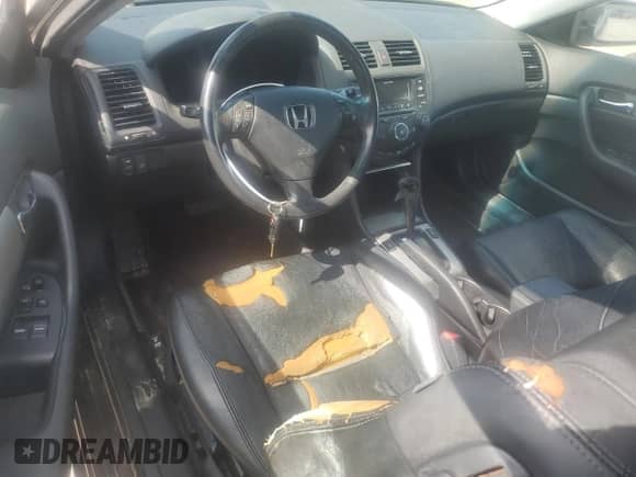 2003 Honda Accord EX с VIN 1HGCM82673A014446, выставлен на аукционе Copart как лот 68815865 с пробегом 170 451 миль миль и Списание • Salvage title. История ставок и продаж доступна на DreamBid. Изображение 8.