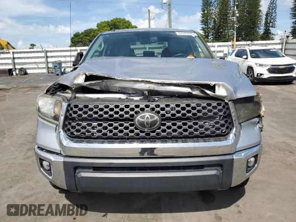 2019 Toyota Tundra SR5 с VIN 5TFEM5F11KX142018, выставлен на аукционе Copart как лот 67743725 с пробегом Не указан миль и На запчасти • Non repairable. История ставок и продаж доступна на DreamBid. Изображение 5.