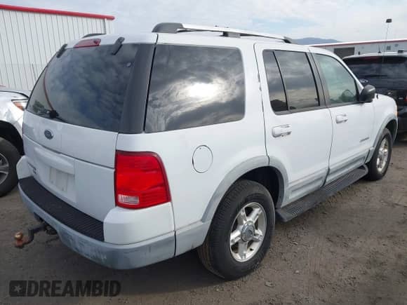 2002 Ford Explorer XLT с VIN 1FMZU73E82ZA80878, выставлен на аукционе IAAI как лот 43390280 с пробегом 98 401 миль миль и . История ставок и продаж доступна на DreamBid. Изображение 4.