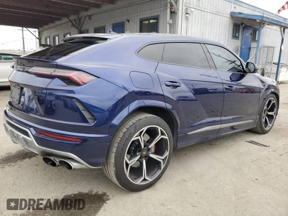 2021 Lamborghini Urus with VIN ZPBUA1ZL0MLA13913, listed as a Copart auction lot 53748385 with 31,001 mi miles and Salvage title. Bid and sale history available at DreamBid. Image 3.