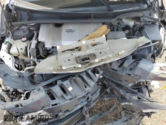 2018 Toyota Prius Plus with VIN JTDKARFP3J3069280, listed as a Copart auction lot 69215105 with 118,987 mi miles and Salvage title. Bid and sale history available at DreamBid. Image 11.