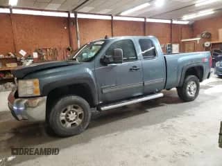 2010 Chevrolet Silverado 2500HD LT z VIN 1GC5KXBG9AZ200391, wystawiony jako Copart lot #58624255 z przebiegiem 283 400 mil mil oraz Szkoda całkowita • Salvage title. Historia ofert i sprzedaży dostępna na DreamBid. Obrazek 1.