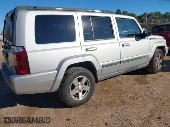 2007 Jeep Commander Sport with VIN 1J8HH48K77C587615, listed as a IAAI auction lot 41149777 with 167,871 mi miles and . Bid and sale history available at DreamBid. Image 4.