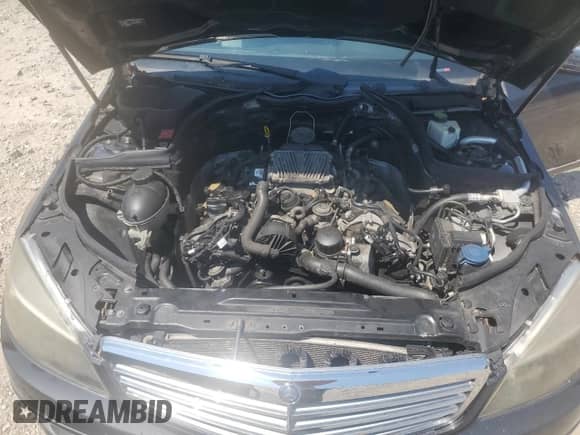 2010 Mercedes-Benz C 300 Sport с VIN WDDGF5EB1AR130733, выставлен на аукционе Copart как лот 67221705 с пробегом 137 815 миль миль и На запчасти • Non repairable. История ставок и продаж доступна на DreamBid. Изображение 11.