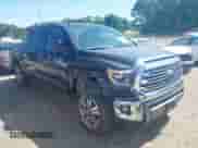 2019 Toyota Tundra SR5 с VIN 5TFAY5F17KX825862, выставлен на аукционе IAAI как лот 42212150 с пробегом 101 117 миль миль и . История ставок и продаж доступна на DreamBid. Изображение 1.