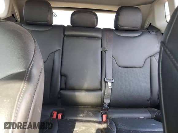 2020 Jeep Compass Limited with VIN 3C4NJDCB6LT236036, listed as a Copart auction lot 65977365 with 31,846 mi miles and Non repairable. Bid and sale history available at DreamBid. Image 10.