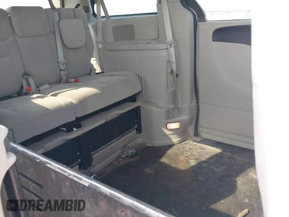 2016 Dodge Grand Caravan SE with VIN 2C7WDGBG6GR144267, listed as a IAAI auction lot 42953922 with 109,182 mi miles and . Bid and sale history available at DreamBid. Image 8.