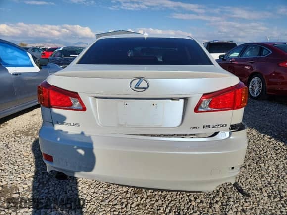 2009 Lexus IS 250 z VIN JTHCK262995028745, wystawiony jako Copart lot #85564805 z przebiegiem 152 742 mil mil oraz Szkoda całkowita • Salvage title. Historia ofert i sprzedaży dostępna na DreamBid. Obrazek 6.