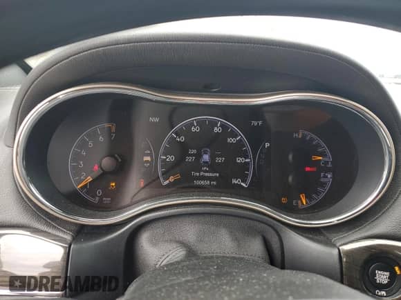 2017 Jeep Grand Cherokee Overland with VIN 1C4RJECG5HC605538, listed as a Copart auction lot 81946415 with 100,658 mi miles and Salvage title. Bid and sale history available at DreamBid. Image 9.