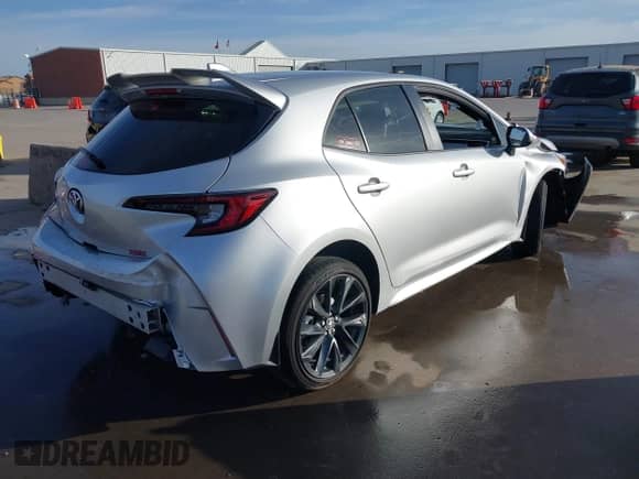 2025 Toyota Corolla XSE with VIN JTNC4MBEXS3242177, listed as a IAAI auction lot 41820383 with 7,897 mi miles and . Bid and sale history available at DreamBid. Image 4.