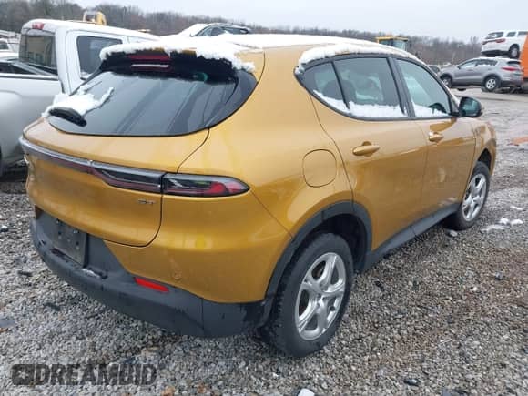 2024 Dodge Hornet GT with VIN ZACNDFAN4R3A13064, listed as a IAAI auction lot 41570863 with 34,558 mi miles and . Bid and sale history available at DreamBid. Image 4.