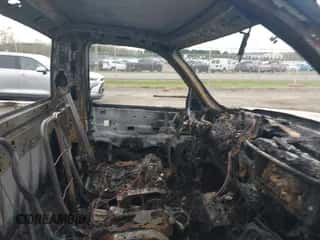 2004 Chevrolet Silverado 3500 SRW Wrk Trk с VIN 1GCHK34U44E355953, выставлен на аукционе IAAI как лот 41958740 с пробегом Не указан миль и . История ставок и продаж доступна на DreamBid. Изображение 5.