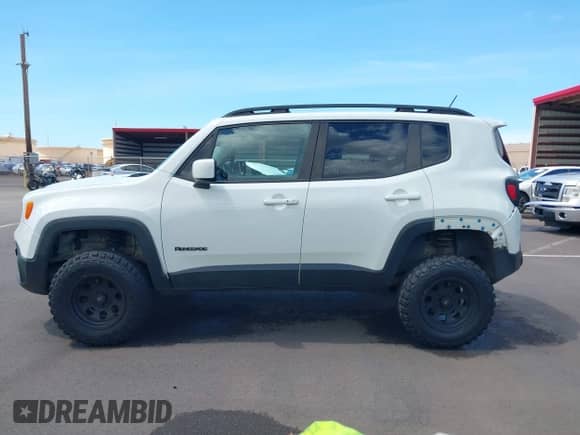 2017 Jeep Renegade Altitude with VIN ZACCJBBB5HPE50771, listed as a IAAI auction lot 42336756 with 66,176 mi miles and . Bid and sale history available at DreamBid. Image 14.