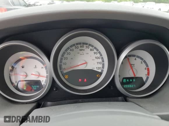 2008 Dodge Grand Caravan SXT z VIN 2D8HN54P28R604287, wystawiony jako Copart lot #55541054 z przebiegiem 208 827 mil mil oraz Czysty tytuł • Clean title. Historia ofert i sprzedaży dostępna na DreamBid. Obrazek 9.