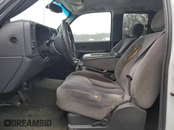 2003 GMC Sierra 1500 SLE с VIN 2GTEK19V431180936, выставлен на аукционе Copart как лот 49256215 с пробегом 291 334 миль миль и Чистый • Clean title. История ставок и продаж доступна на DreamBid. Изображение 7.
