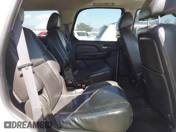 2011 Cadillac Escalade Premium with VIN 1GYS4CEF0BR162201, listed as a IAAI auction lot 42121589 with 160,290 mi miles and . Bid and sale history available at DreamBid. Image 8.