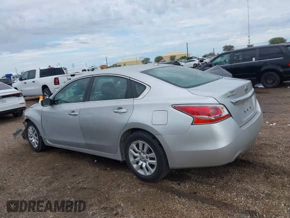 2015 Nissan Altima S z VIN 1N4AL3AP7FN890796, wystawiony jako IAAI lot #43305233 z przebiegiem 131 217 mil mil oraz . Historia ofert i sprzedaży dostępna na DreamBid. Obrazek 14.